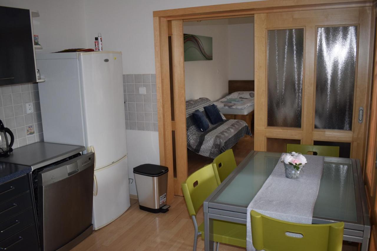 Bile Domky Apartment Lednice Bagian luar foto