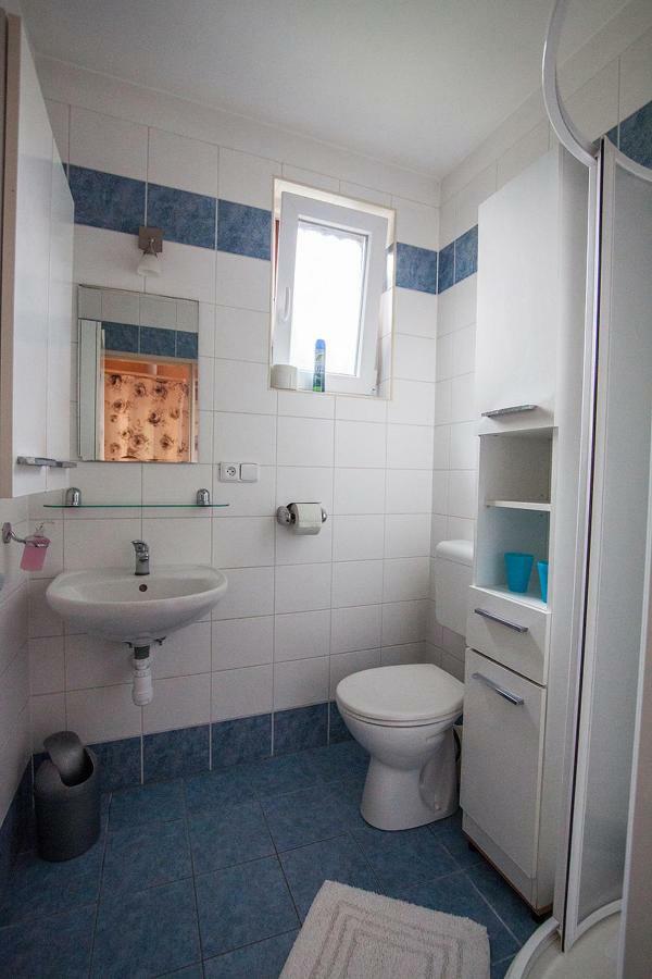 Bile Domky Apartment Lednice Bagian luar foto