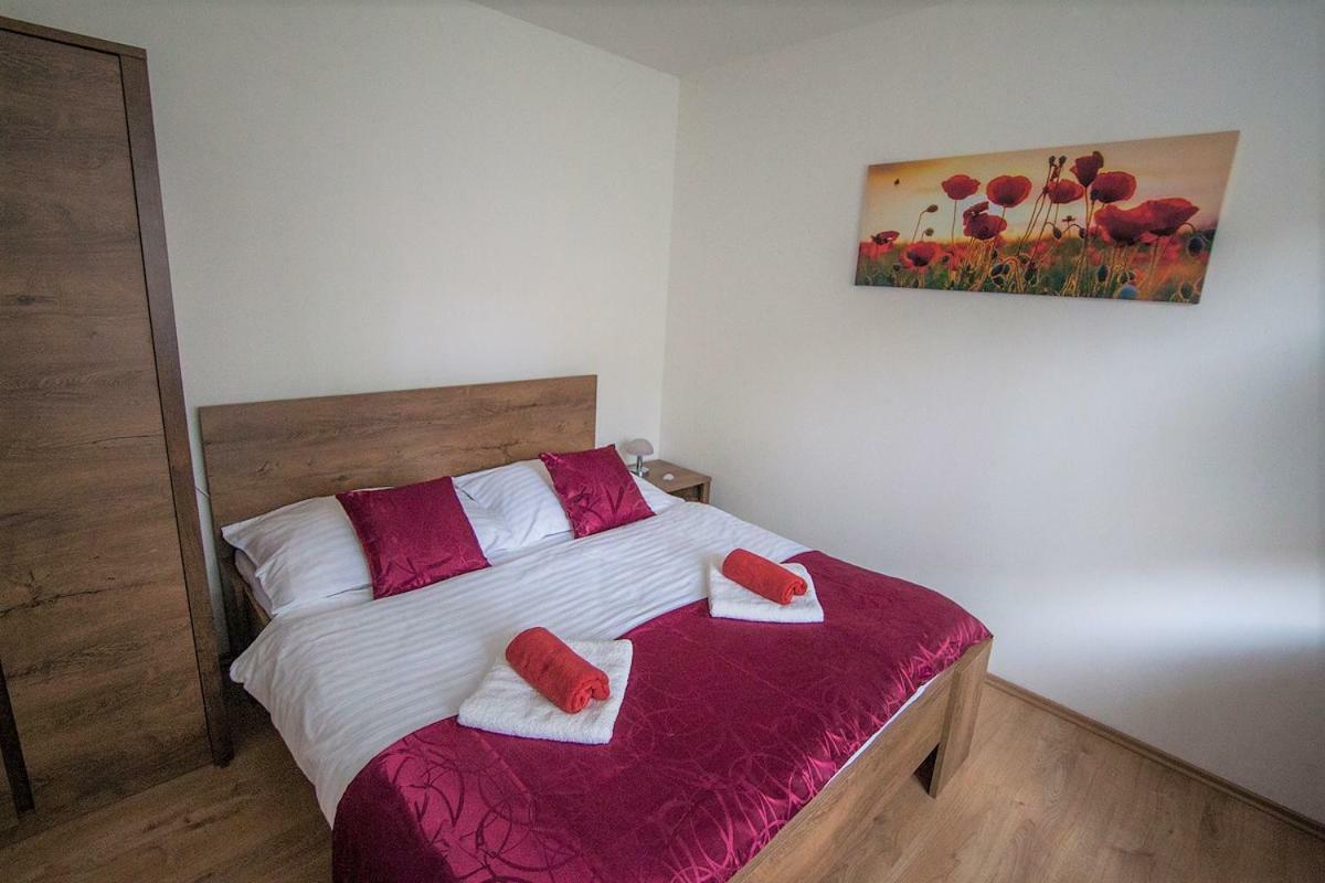 Bile Domky Apartment Lednice Bagian luar foto