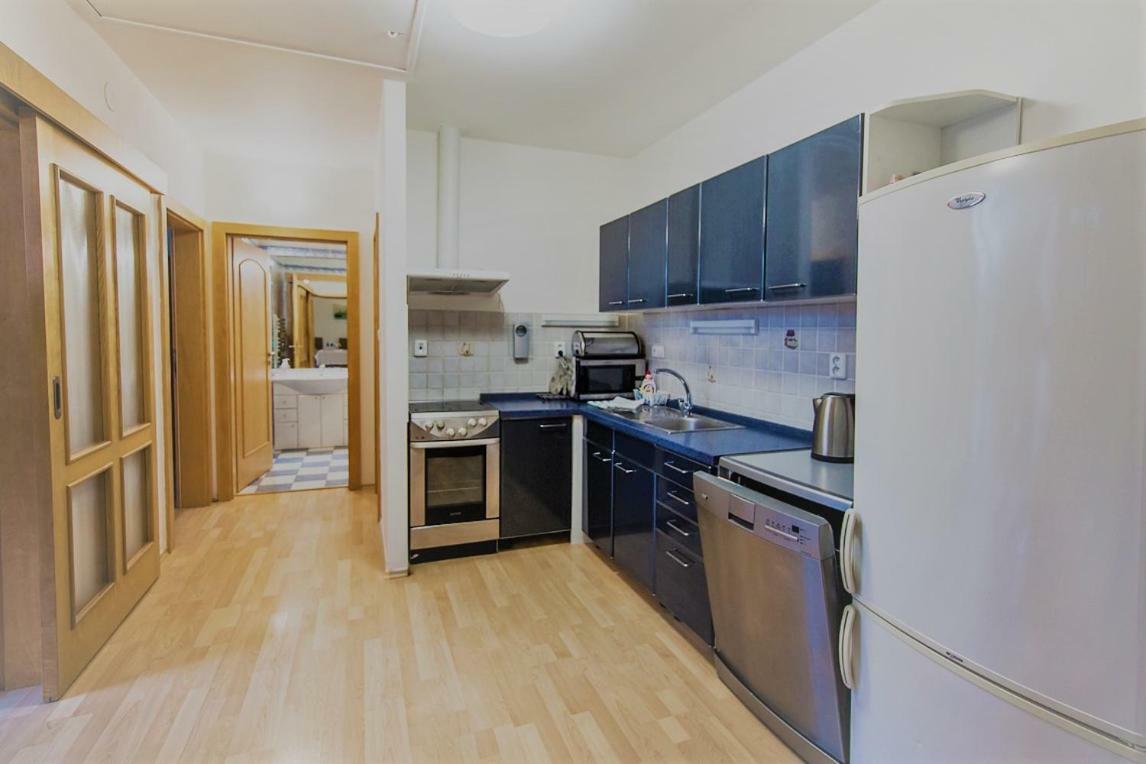 Bile Domky Apartment Lednice Bagian luar foto