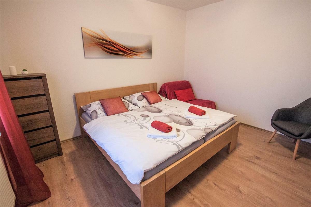 Bile Domky Apartment Lednice Bagian luar foto